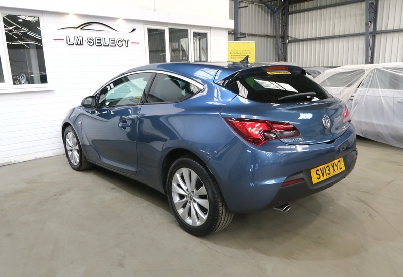 Vauxhall Astra GTC Astra Vxr White #10