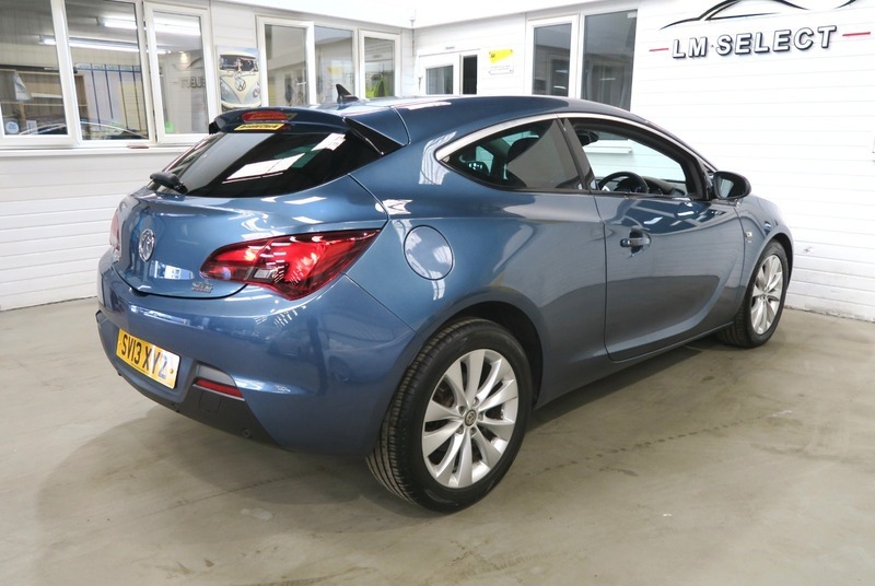 Vauxhall Astra GTC Astra Vxr White #17