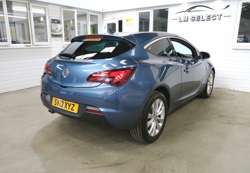 Vauxhall Astra GTC Astra Vxr White #15