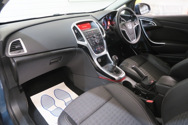 Vauxhall Astra GTC Astra Vxr White #25