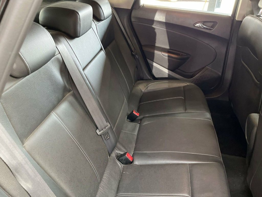 Vauxhall Astra Hatchback Silver #4