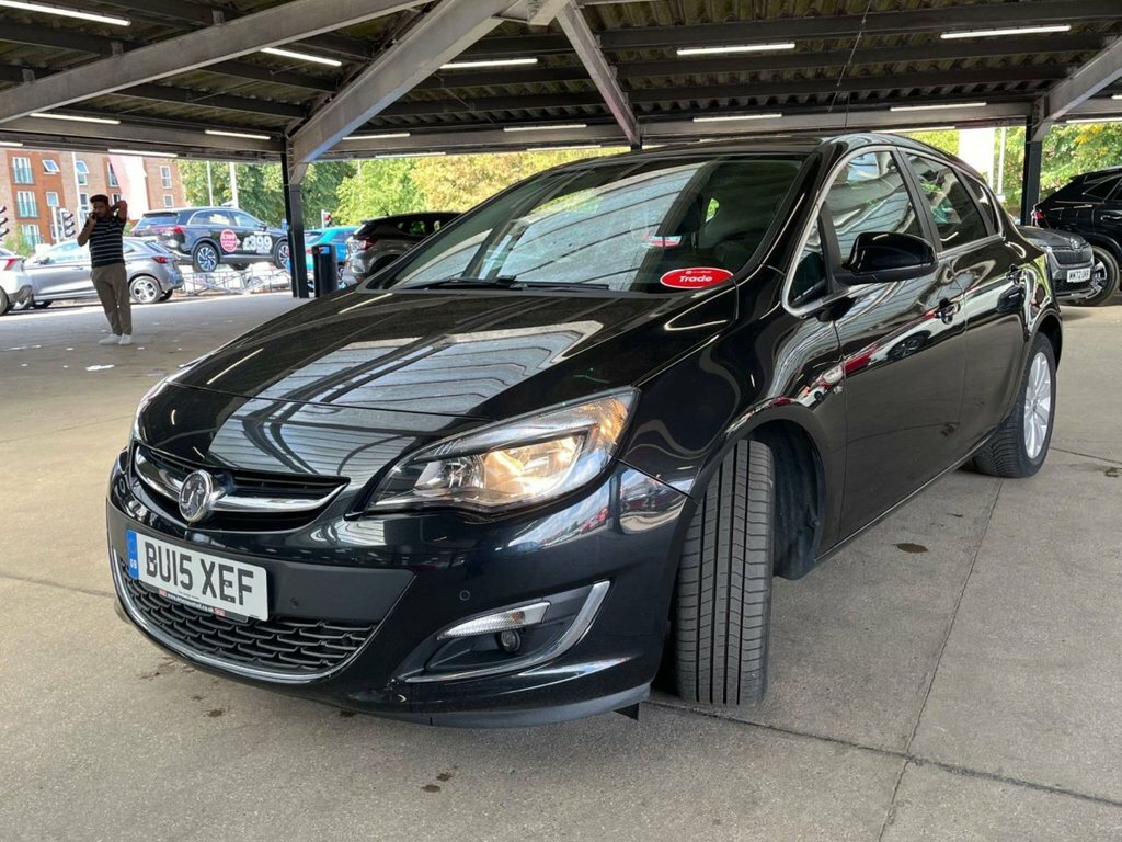 Vauxhall Astra Hatchback Silver #3