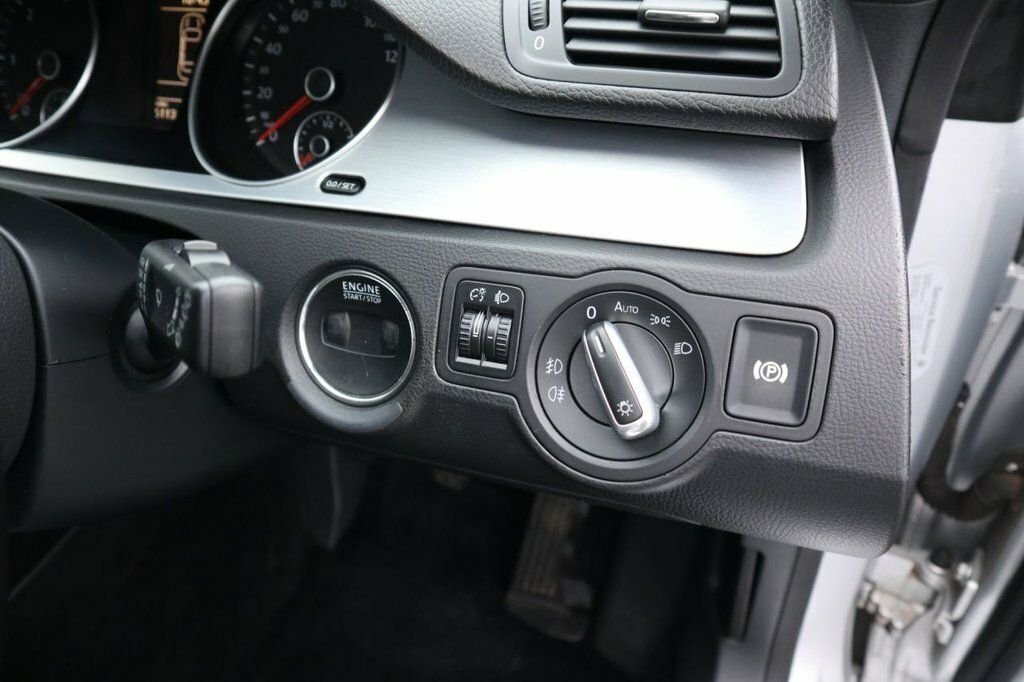 Volkswagen CC Saloon Silver #30