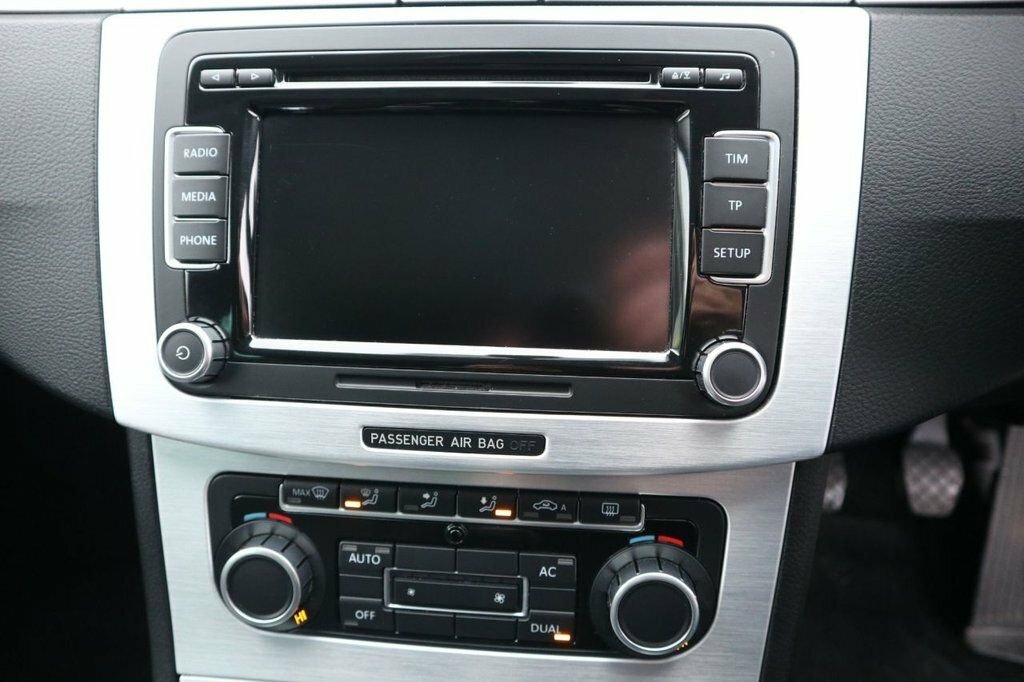 Volkswagen CC Saloon Silver #26