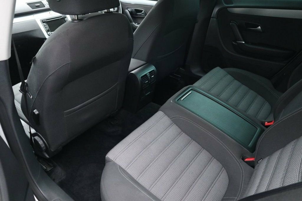 Volkswagen CC Saloon Silver #35