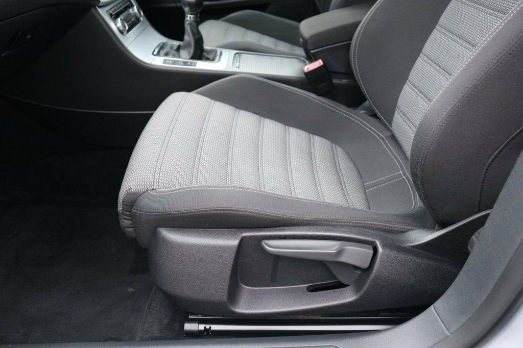Volkswagen CC Saloon Silver #37