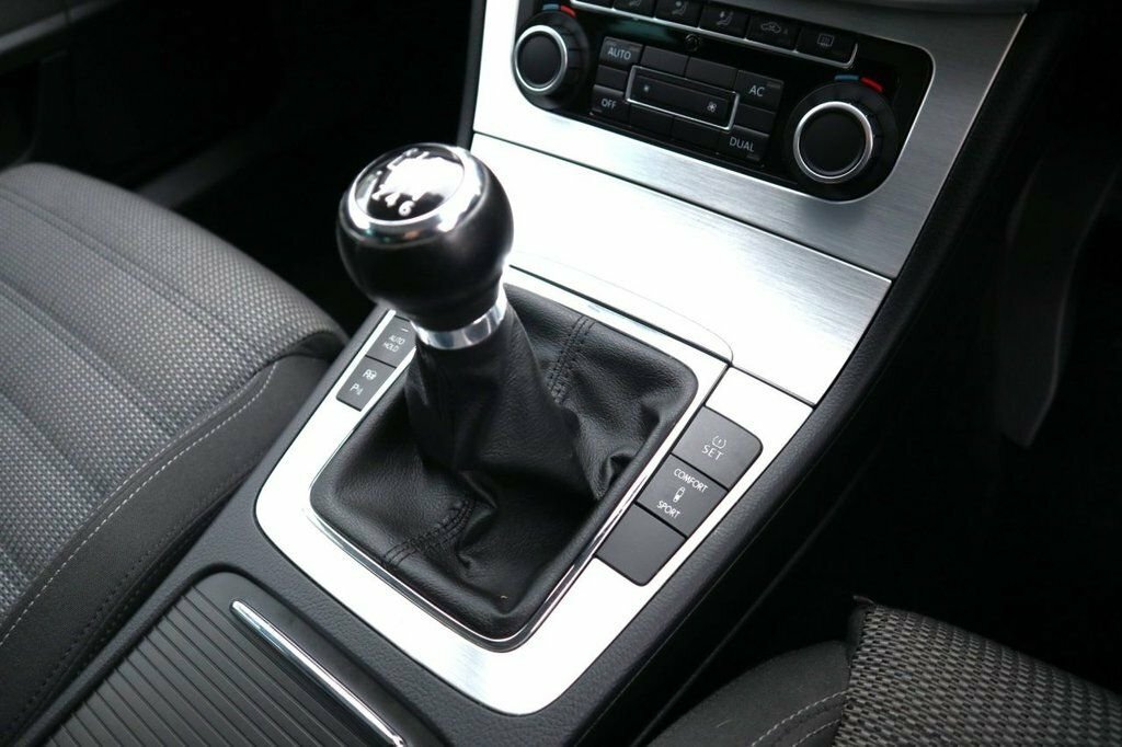 Volkswagen CC Saloon Silver #8