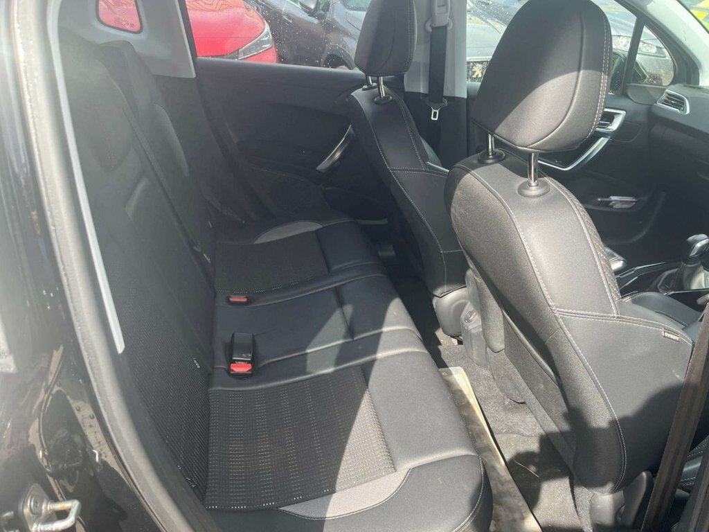 Peugeot 2008 1L Allure Black #4