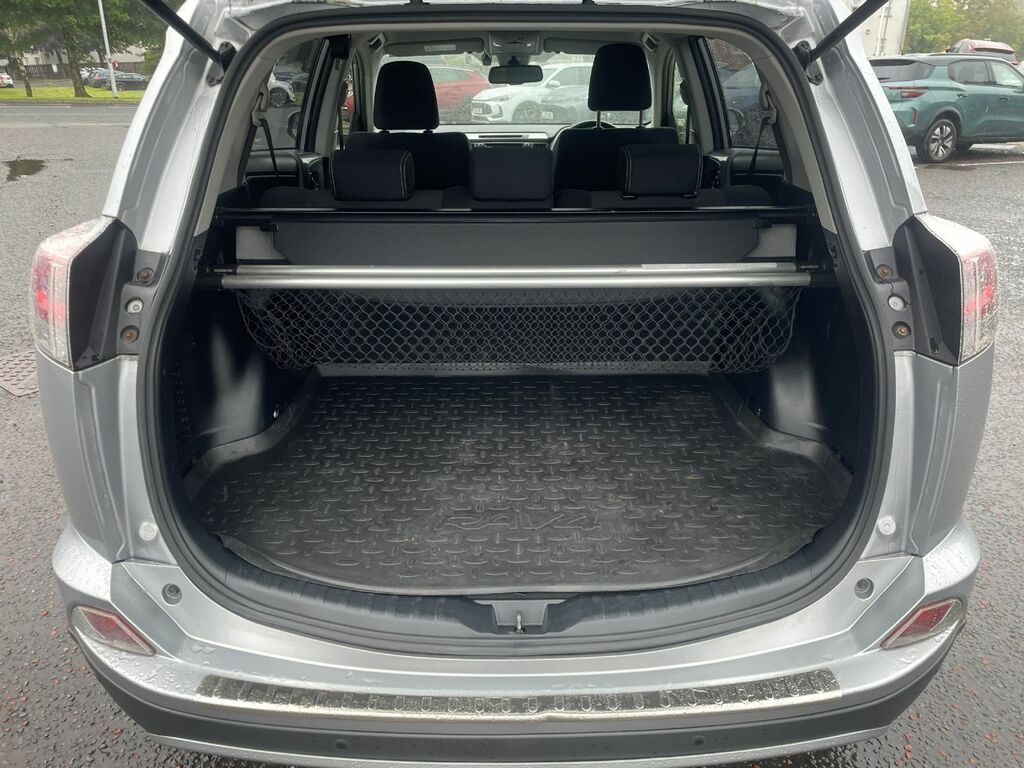 Toyota Rav 4 Excel White #14