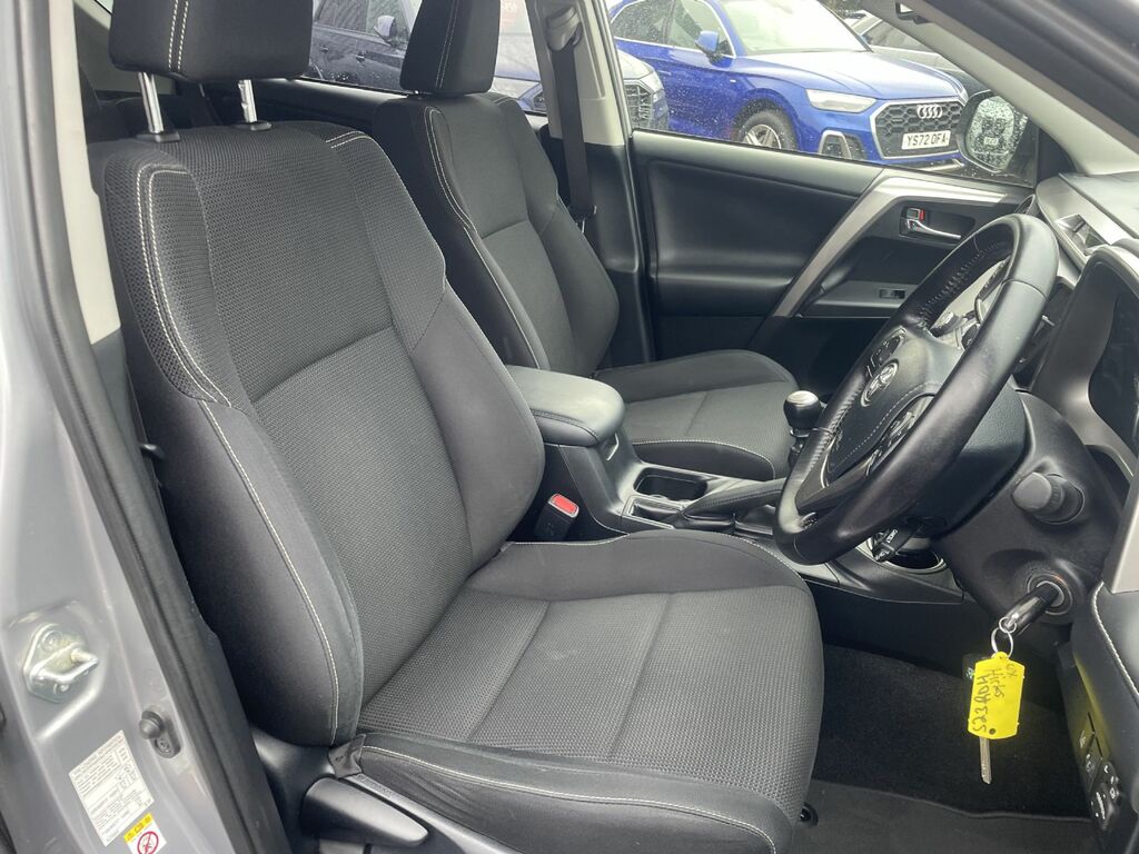 Toyota Rav 4 Excel White #11