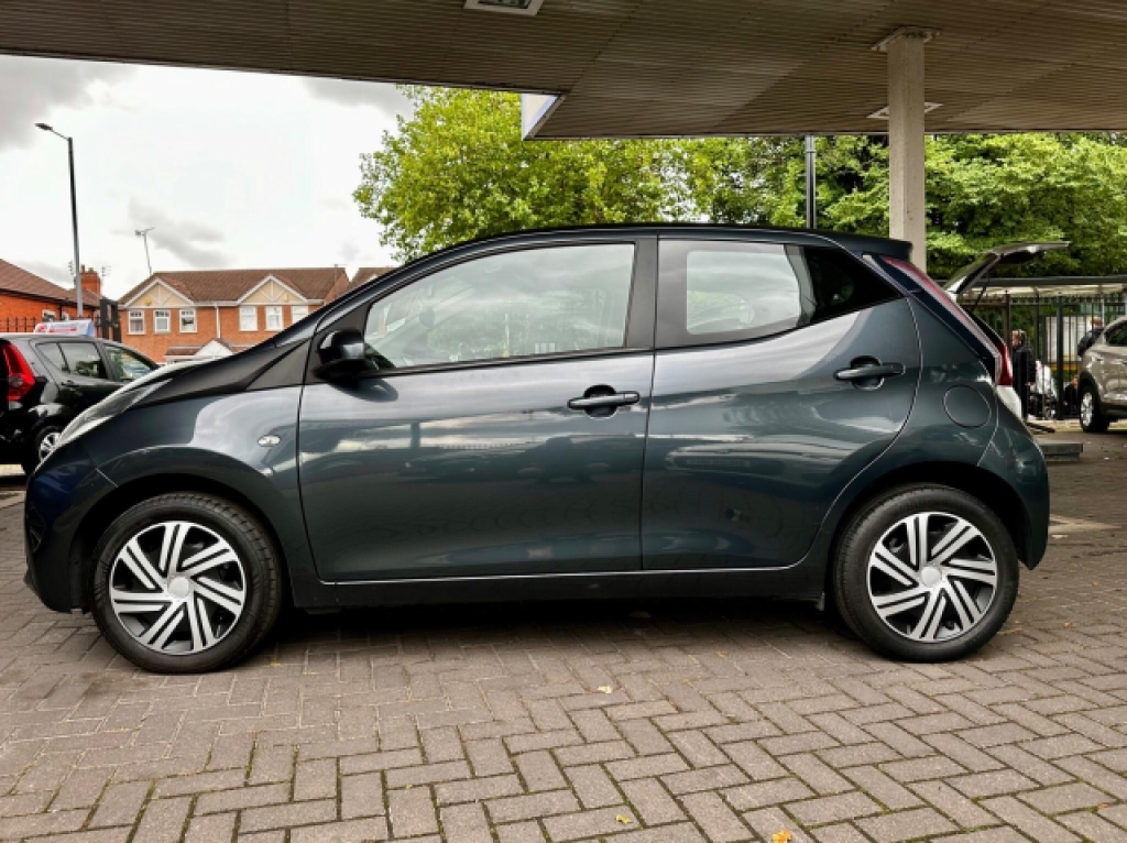 Toyota Aygo 1.0 Vvt-i X-play Grey #5