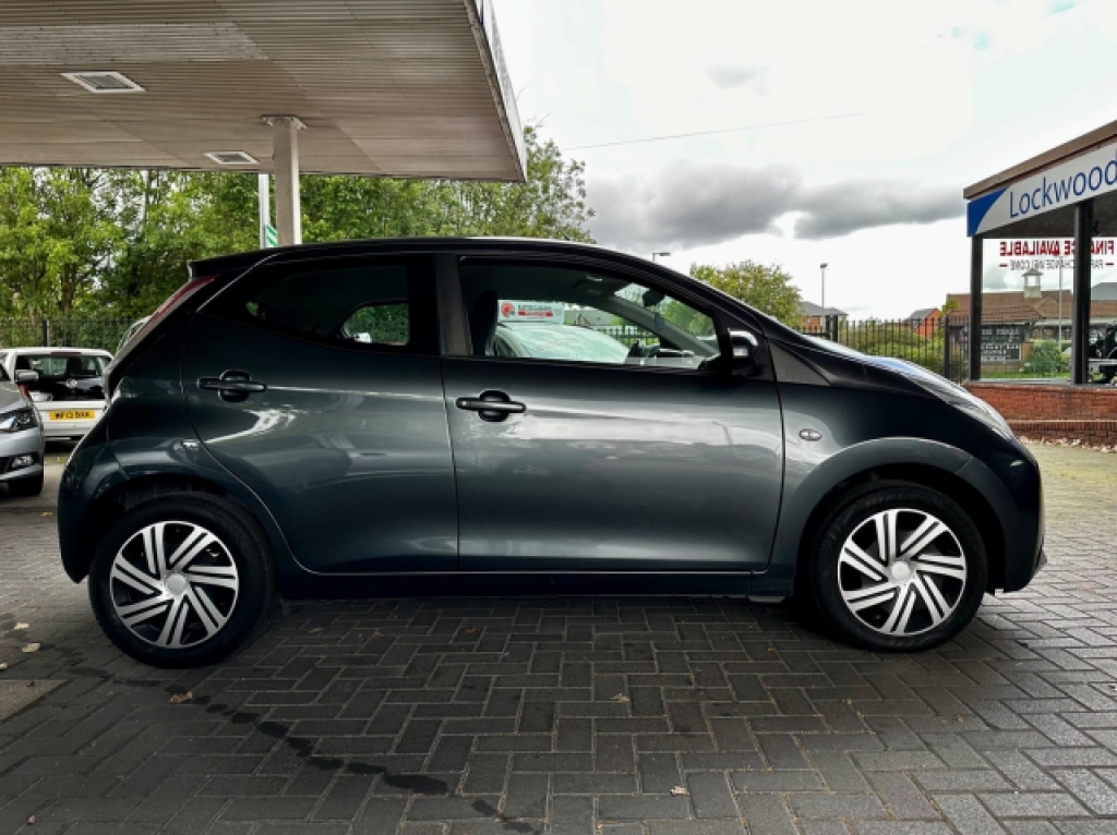 Toyota Aygo 1.0 Vvt-i X-play Grey #6