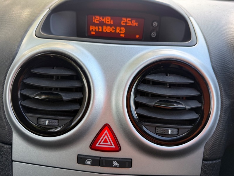 Vauxhall Corsa Corsa Se Black #42