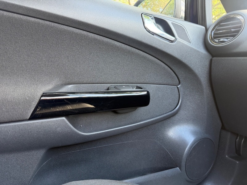 Vauxhall Corsa Corsa Se Black #44