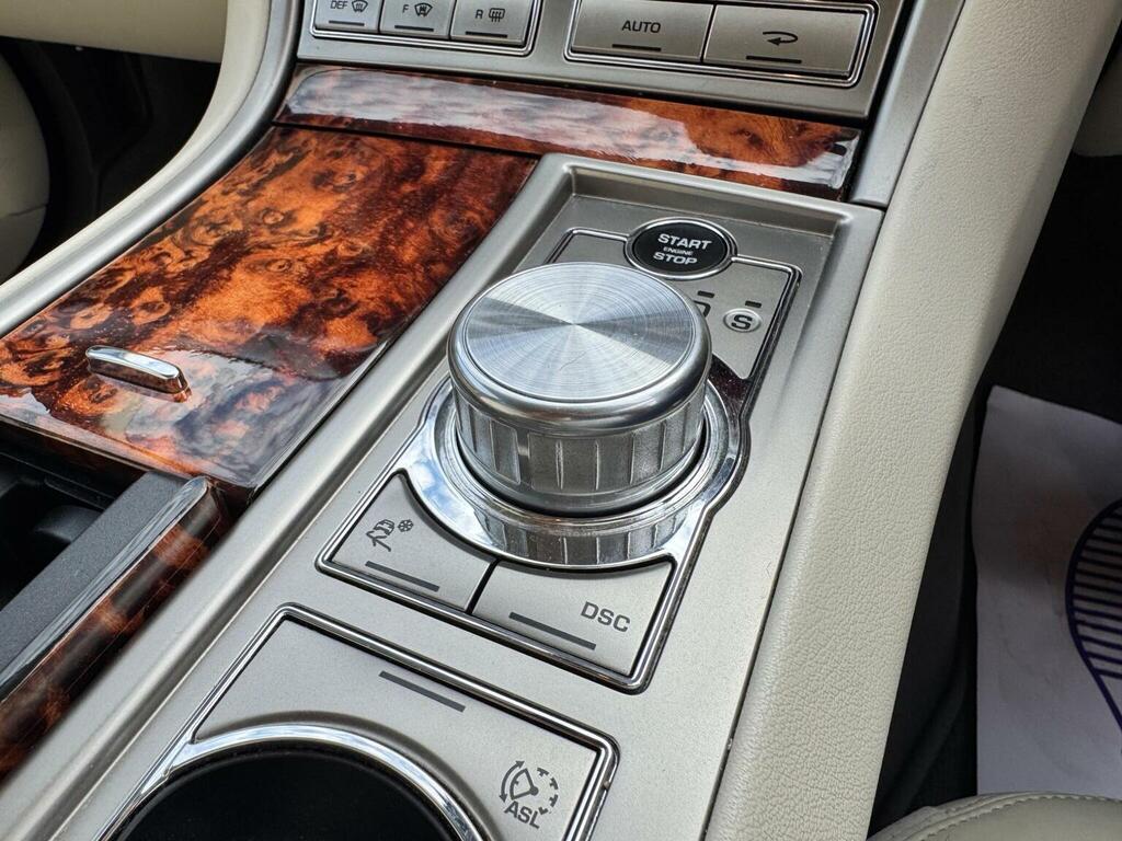 Jaguar XF V6 Luxury Blue #44