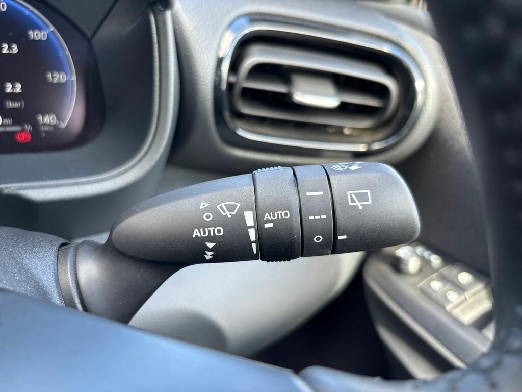 Mazda 2 1.5I Hybrid Centre Line Cvt Blue #32