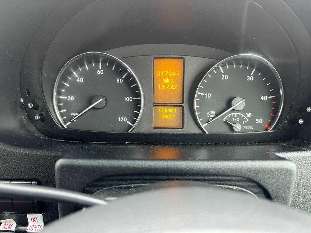 Mercedes-Benz Sprinter Mpv White #17