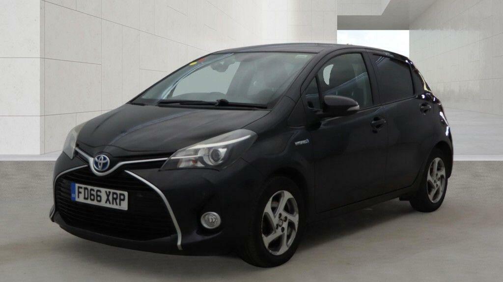 Toyota Yaris 1.5 Vvt-h Icon E-cvt Euro 6 Black #3