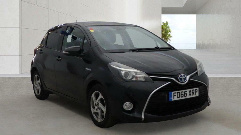 Toyota Yaris 1.5 Vvt-h Icon E-cvt Euro 6 Black