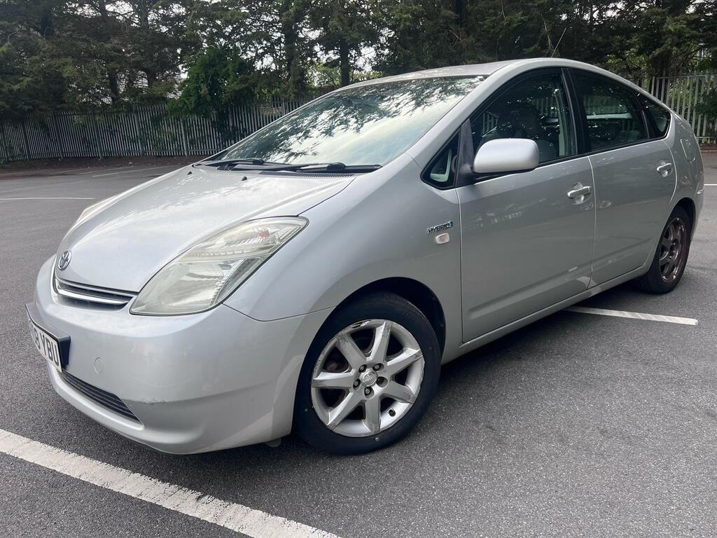 Toyota Prius 1.5 T3 Cvt Silver #3
