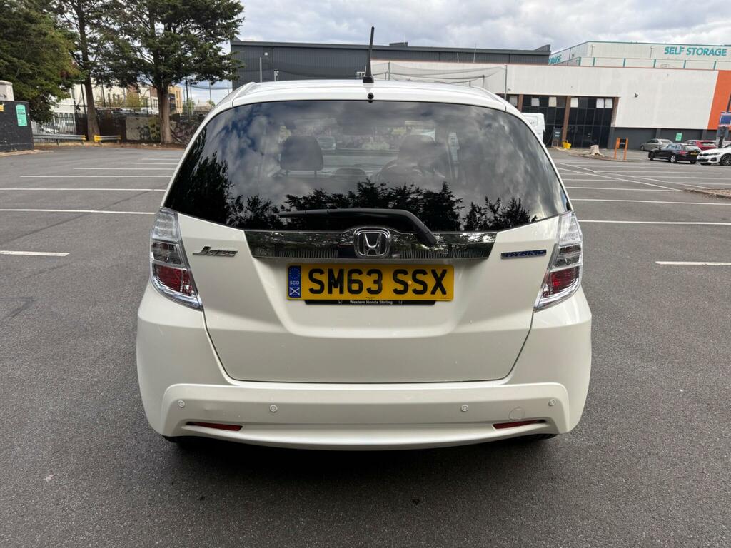 Honda Jazz 1.4 I-vtec Es Plus T Cvt White #6