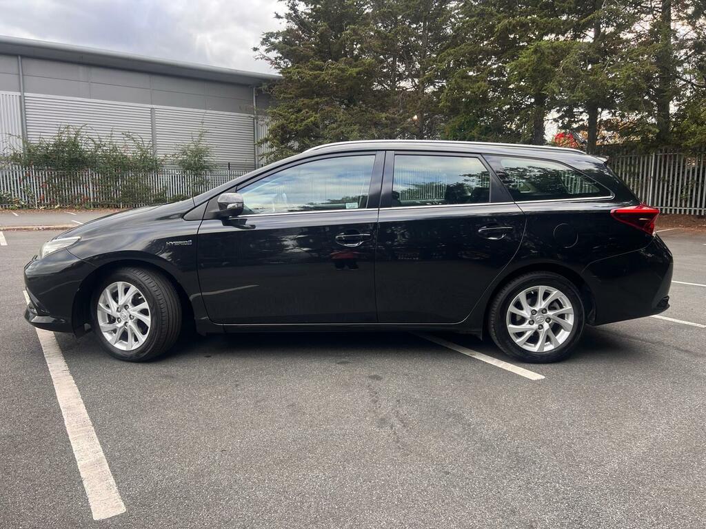 Toyota Auris 1.8 Vvt-h Business Edition Touring Sports Cvt Euro Black #3