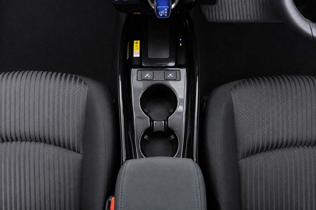 Toyota Prius+ Hatchback Black #15