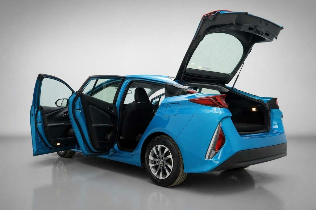 Toyota Prius+ Hatchback Black #51