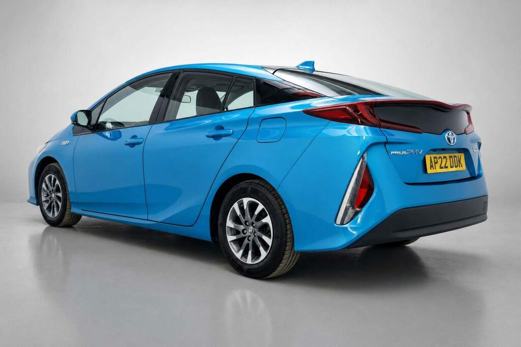 Toyota Prius+ Hatchback Black #5