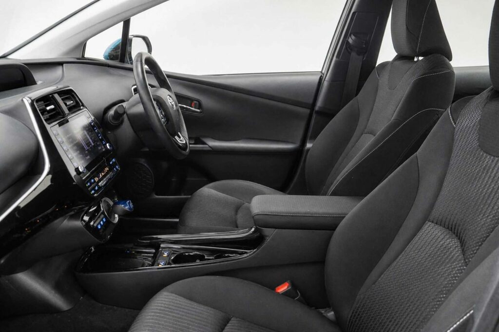 Toyota Prius+ Hatchback Black #41