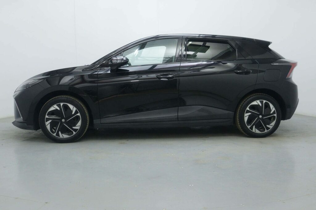 MG MG4 64Kwh Trophy Long Range Hatchback Aut EK23WGD Black #4
