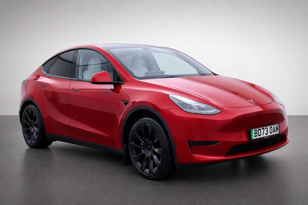Tesla Model Y Suv Rwd 346 Ps Red