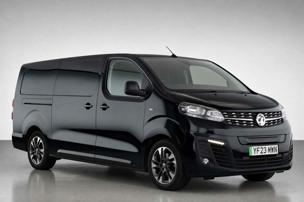 Vauxhall Vivaro 50Kwh Ultimate Mpv Lwb 8 Seat, Black