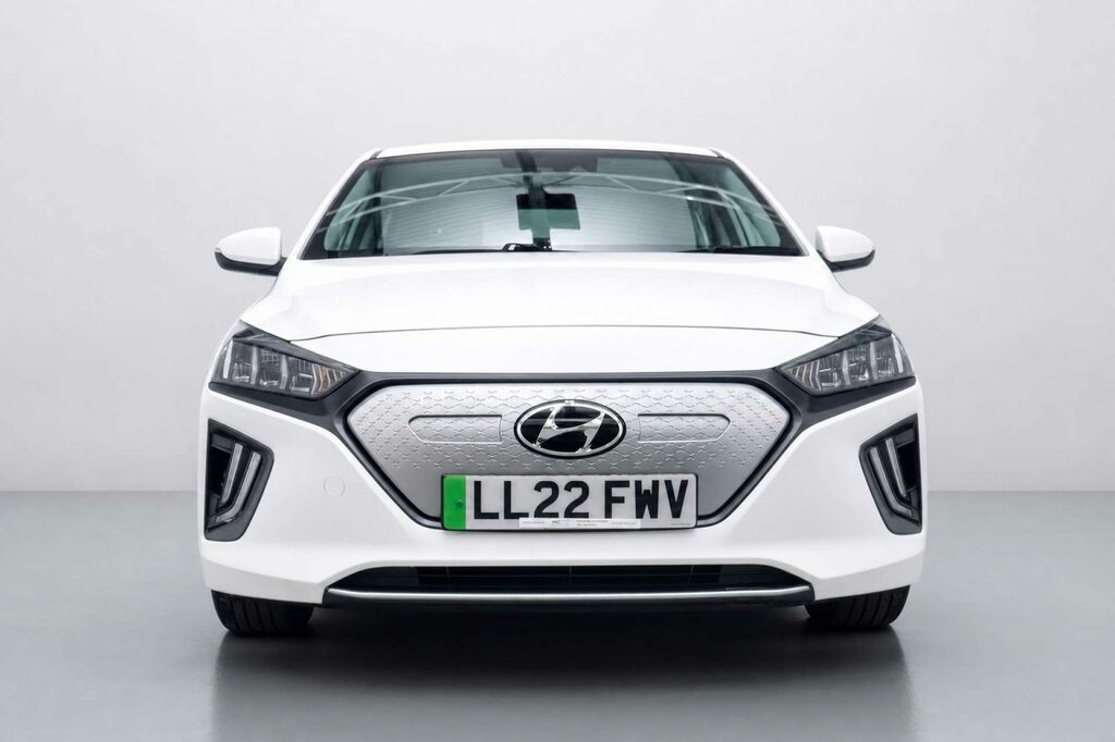 Hyundai Ioniq 38.3Kwh Premium Hatchback 136 P White #2