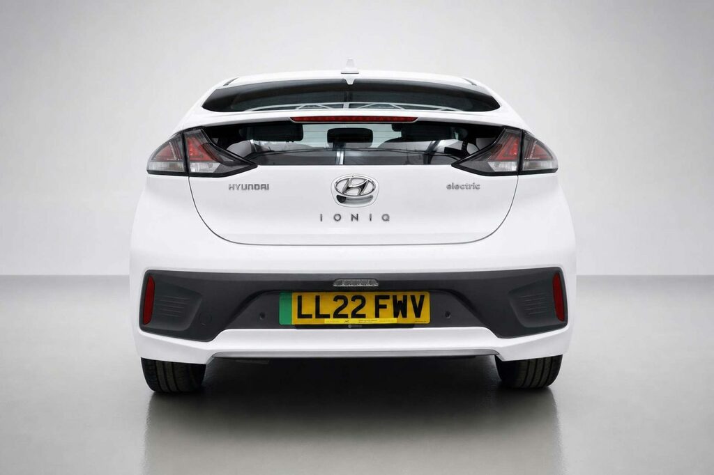 Hyundai Ioniq 38.3Kwh Premium Hatchback 136 P White #6