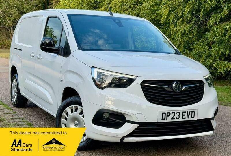 Vauxhall Combo 1.5 Turbo D 2300 White