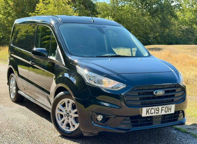 Ford Transit Connect 1.5 200 Ecoblue Limited Black