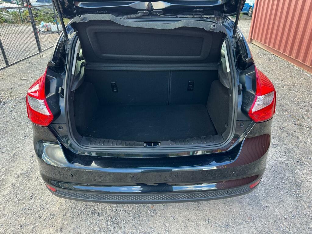 Ford Focus Zetec Red #12