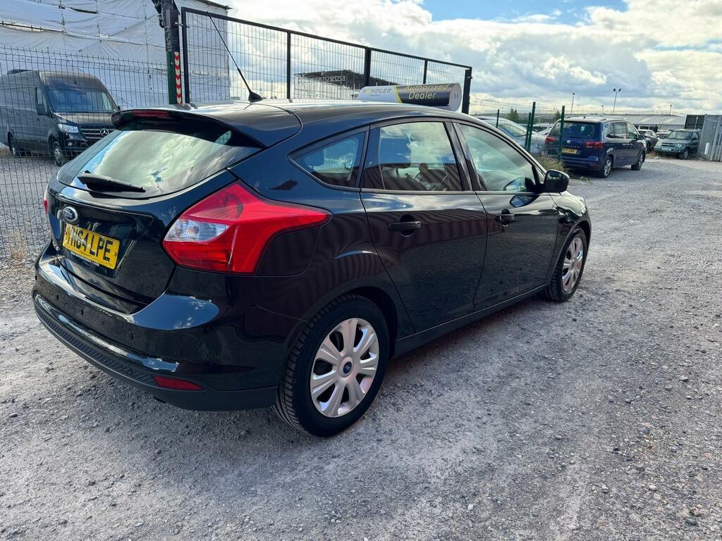 Ford Focus Zetec Red #11