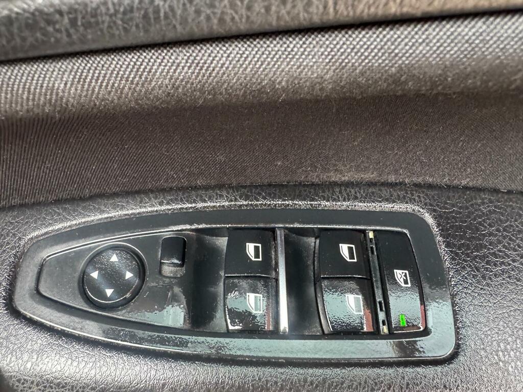 BMW 1 Series 118I 1.5 Se Nav Step Red #28