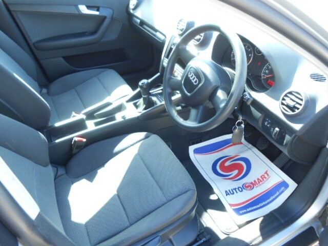 Audi A3 Hatchback 1.6 Se Sportback 200808 Beige #9