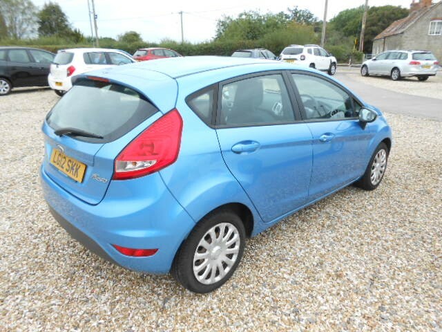 Ford Fiesta Hatchback 1.25 Red #2