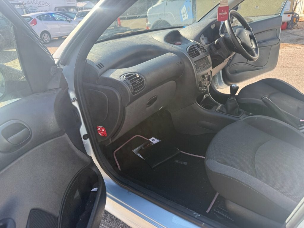Peugeot 206 Hatchback 1.4 Silver #22