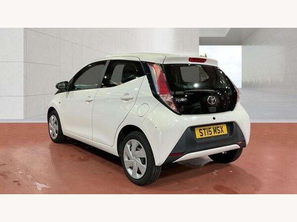 Toyota Aygo 1.0 Vvt-i X-play Euro 5 White #5