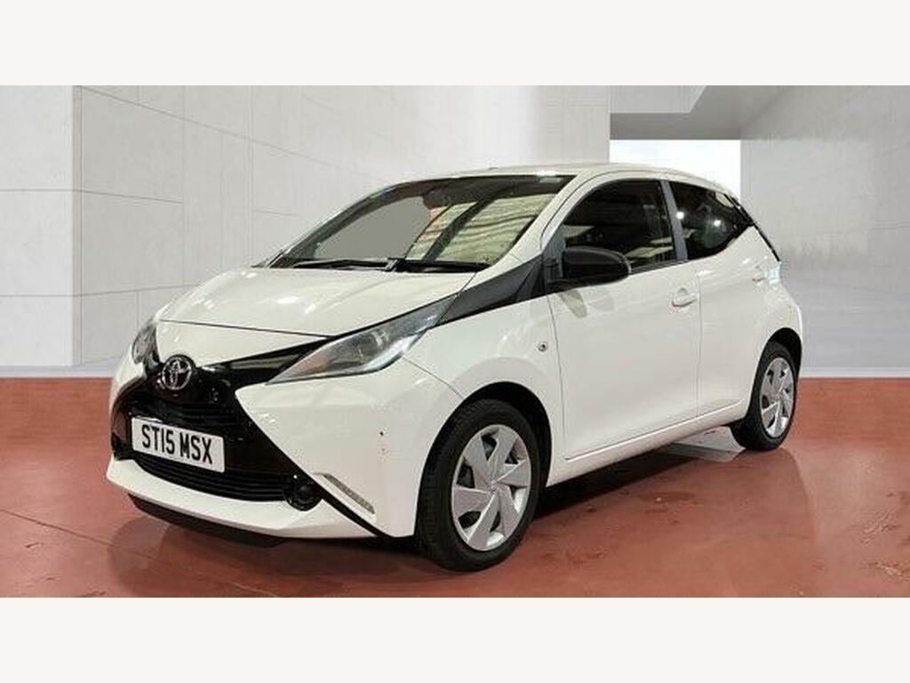 Toyota Aygo 1.0 Vvt-i X-play Euro 5 White #2