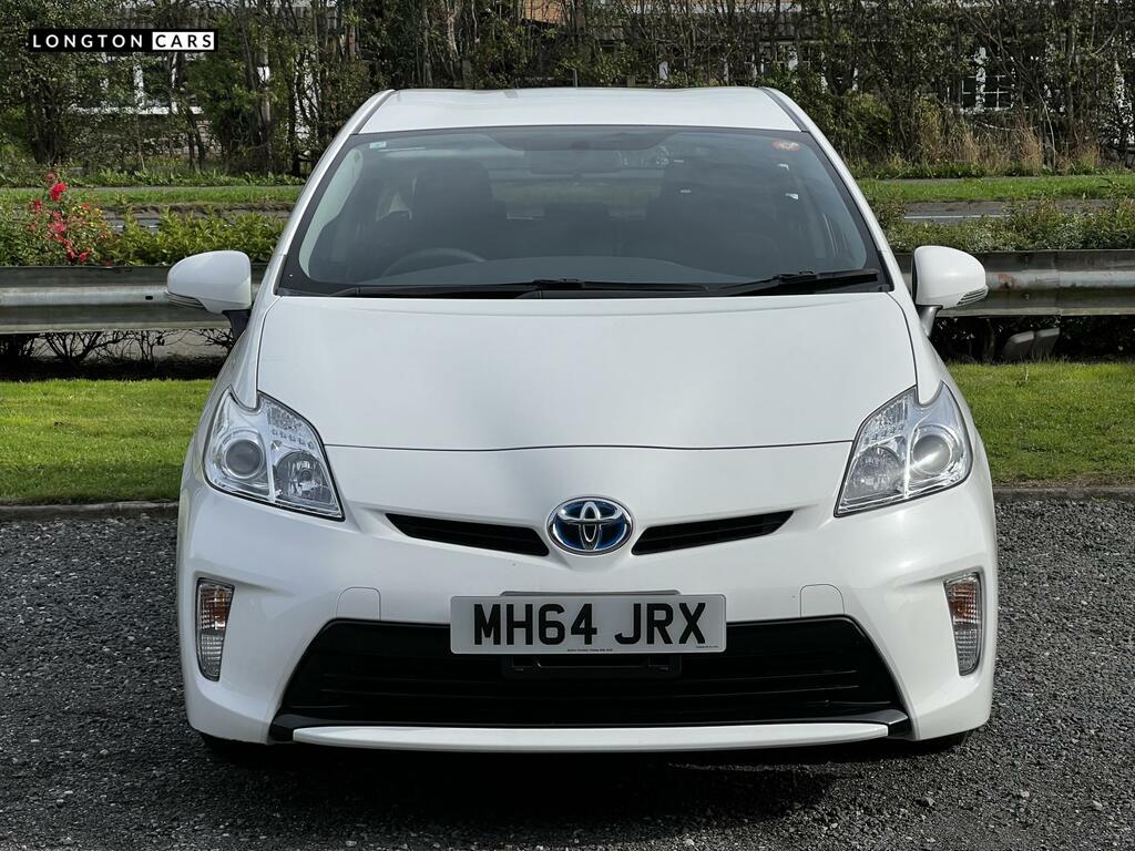 Toyota Prius T3 White #4