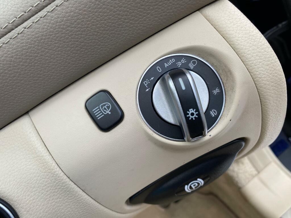 Mercedes-Benz SL Class 3.7L Null Silver #64