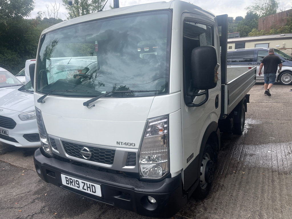 Nissan NT400 Dci 35.13Dropside Mwb Twin Rear Wheel Base White #6