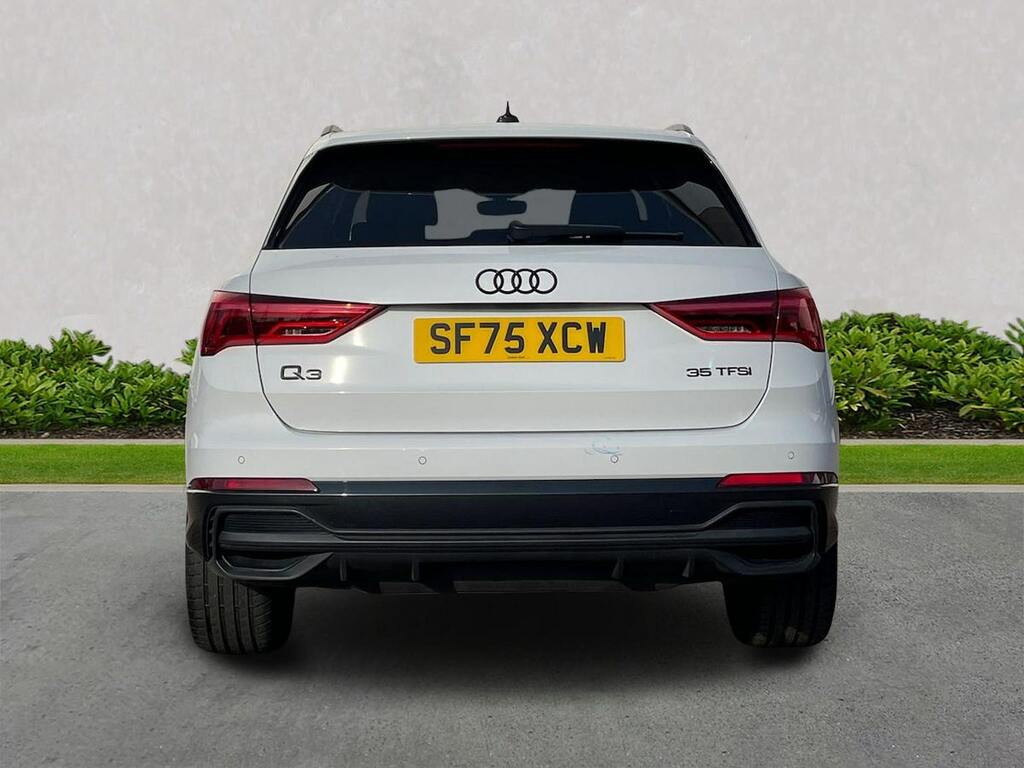 Audi Q3 35 Tfsi Black Edition 20 Alloy White #4