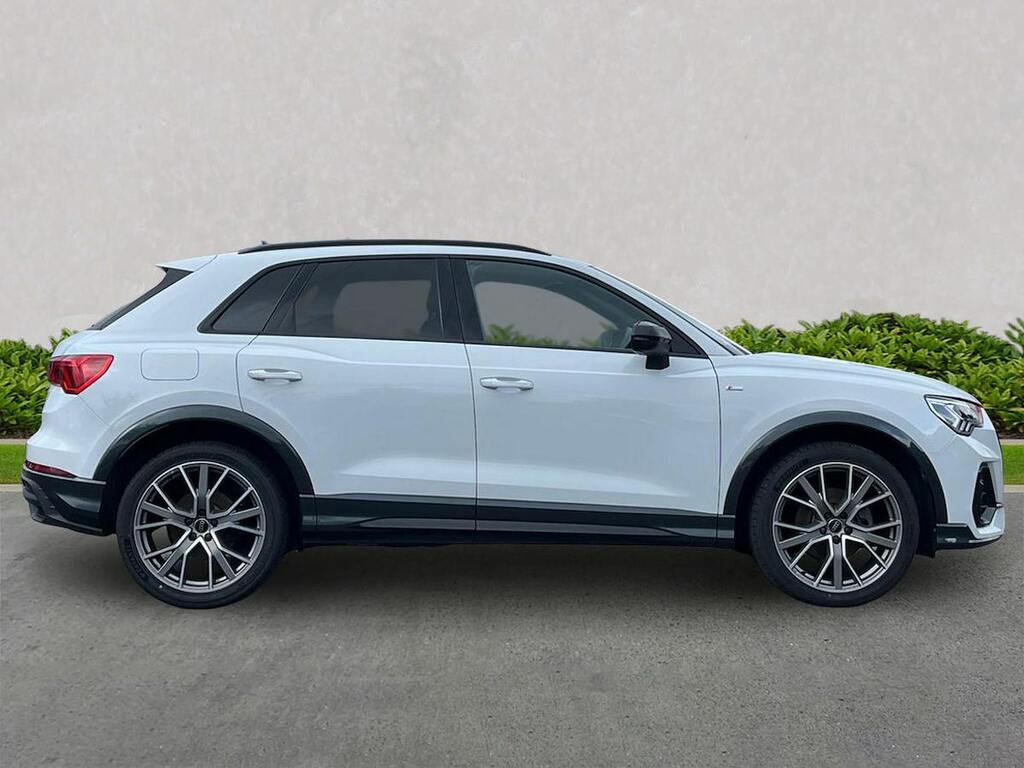 Audi Q3 1.5 Tfsi Cod 35 Black Edition Suv S Tro White #3